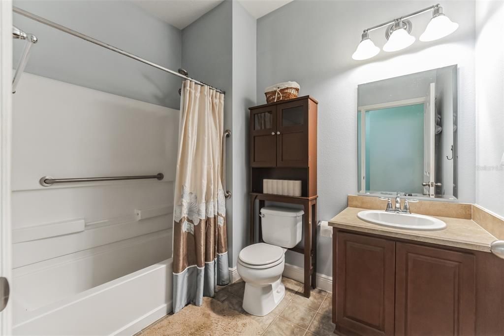 For Sale: $444,000 (3 beds, 2 baths, 1976 Square Feet)