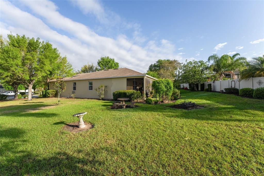 For Sale: $444,000 (3 beds, 2 baths, 1976 Square Feet)