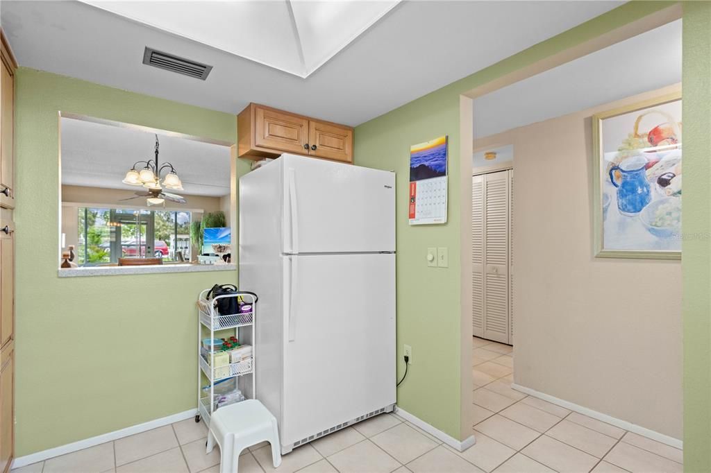 For Sale: $237,900 (2 beds, 2 baths, 1110 Square Feet)