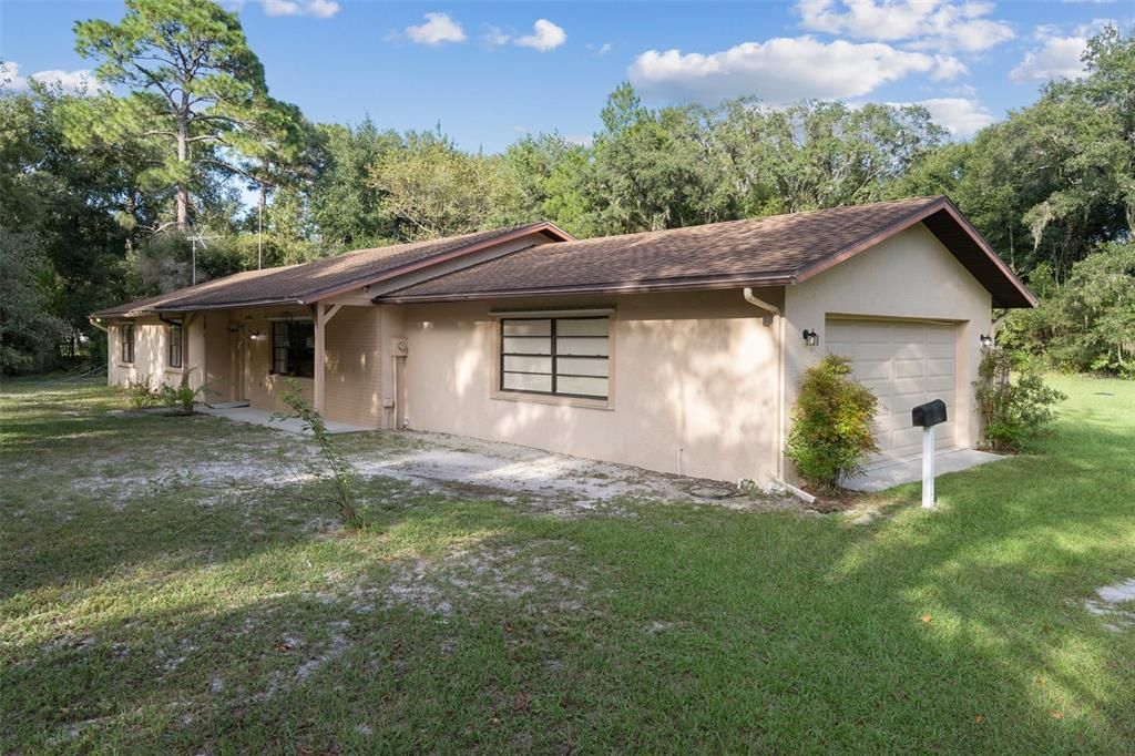 For Sale: $550,000 (3 beds, 2 baths, 1806 Square Feet)