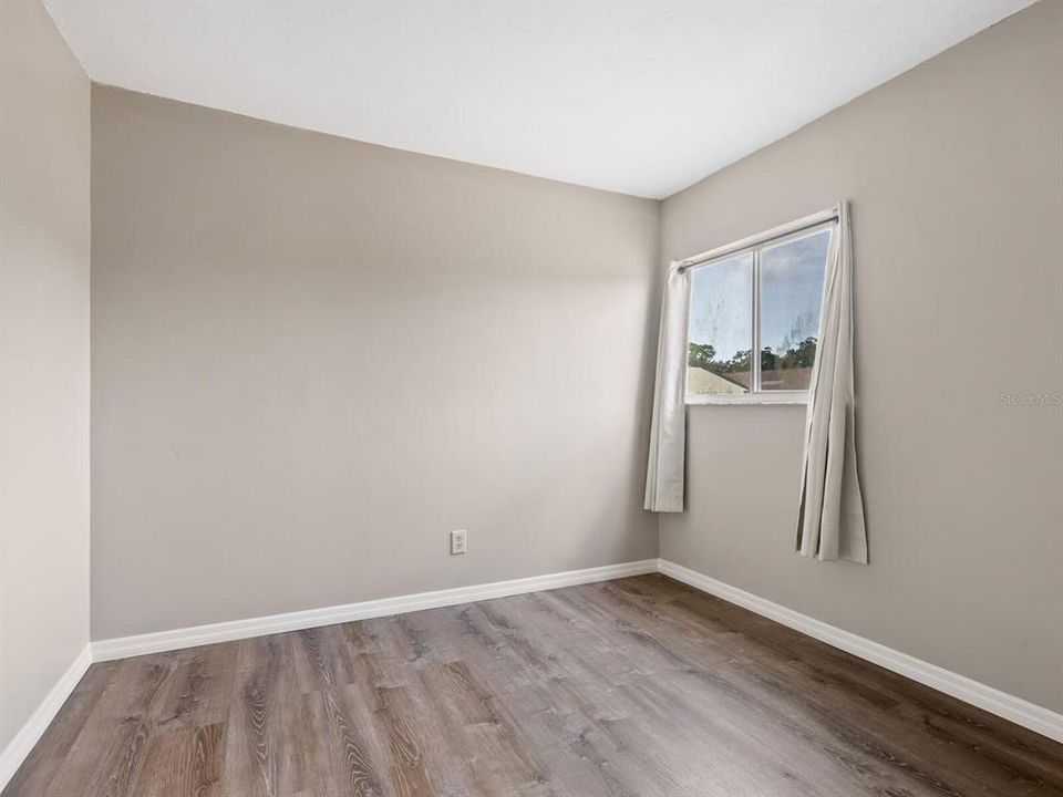 For Sale: $215,000 (3 beds, 2 baths, 1365 Square Feet)