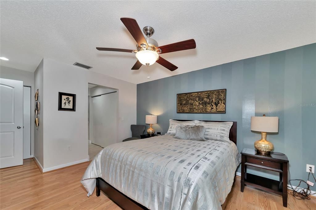 For Sale: $375,000 (2 beds, 2 baths, 1447 Square Feet)