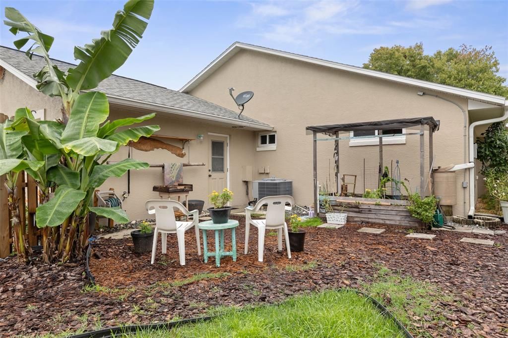 For Sale: $379,000 (3 beds, 2 baths, 1779 Square Feet)