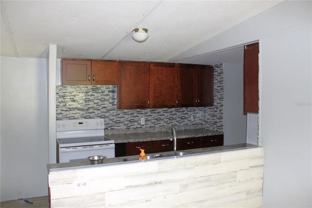 For Sale: $117,000 (3 beds, 2 baths, 960 Square Feet)