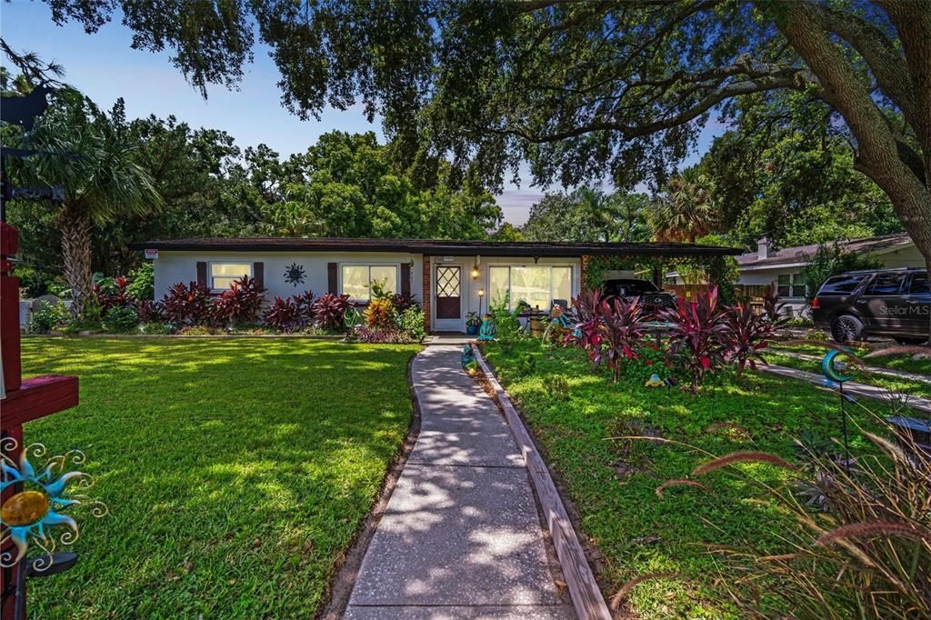 For Sale: $469,000 (3 beds, 2 baths, 1333 Square Feet)