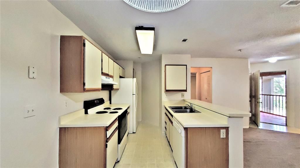 For Rent: $1,200 (1 beds, 1 baths, 771 Square Feet)