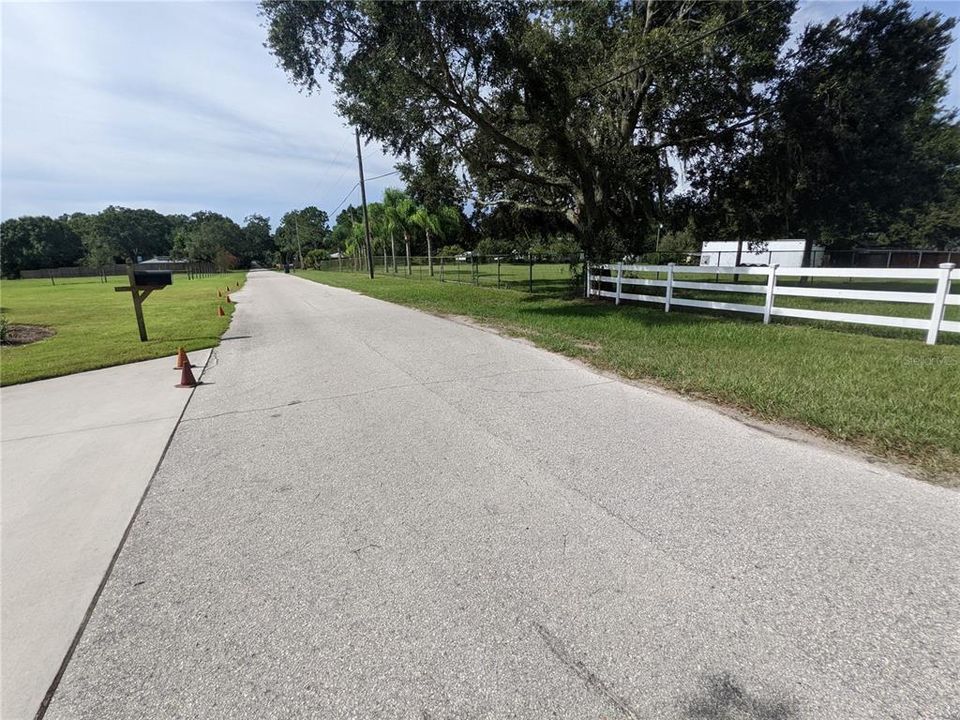 Street Facing North