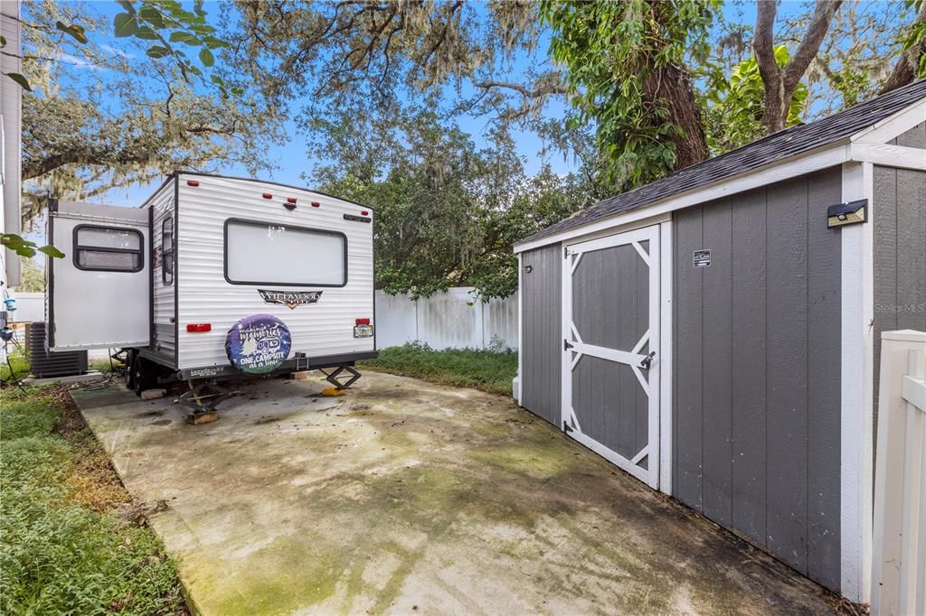 For Sale: $430,000 (4 beds, 2 baths, 2118 Square Feet)