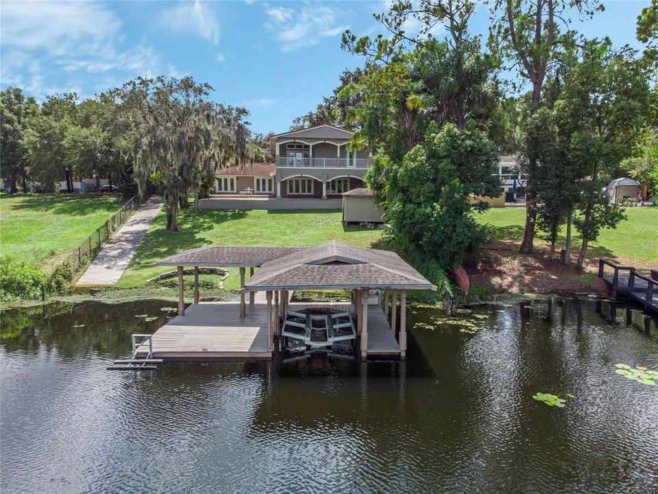 For Sale: $1,150,000 (4 beds, 2 baths, 3282 Square Feet)