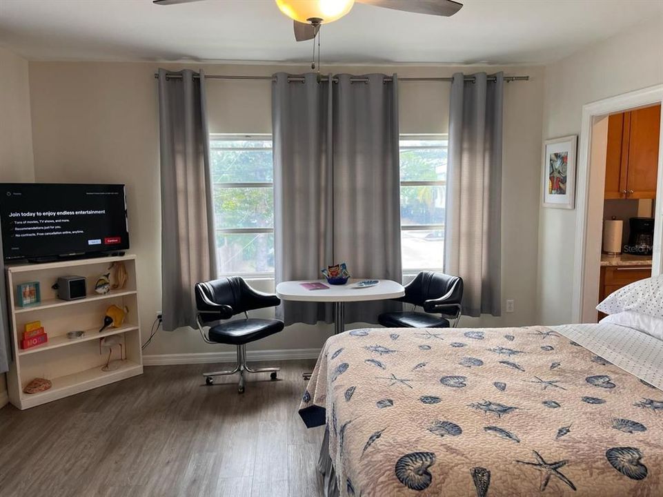 For Rent: $1,650 (1 beds, 1 baths, 500 Square Feet)