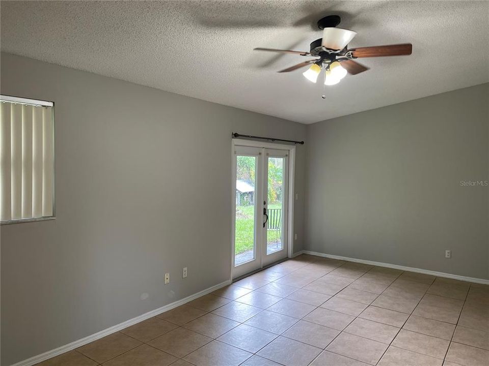 For Rent: $1,900 (3 beds, 2 baths, 1138 Square Feet)