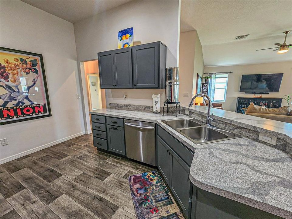 For Sale: $399,000 (4 beds, 2 baths, 1966 Square Feet)