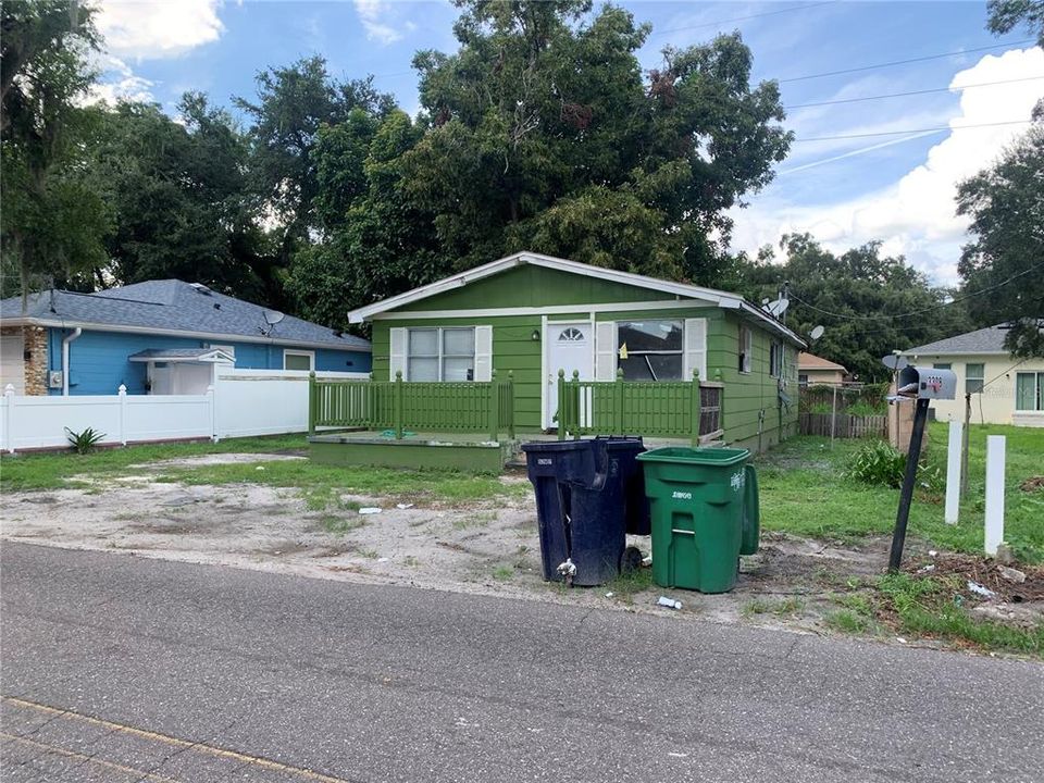 For Sale: $260,000 (3 beds, 1 baths, 1104 Square Feet)