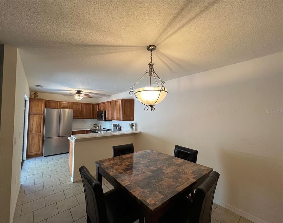 For Sale: $159,999 (2 beds, 2 baths, 1178 Square Feet)