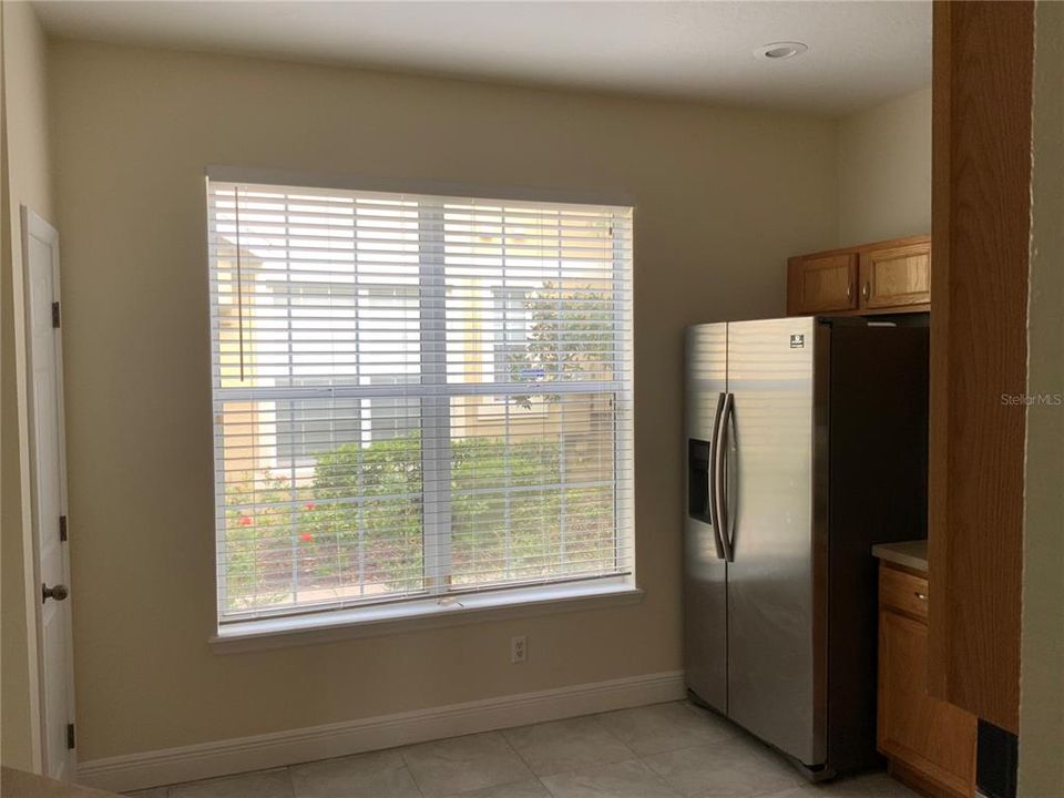 Active With Contract: $1,950 (3 beds, 2 baths, 1609 Square Feet)