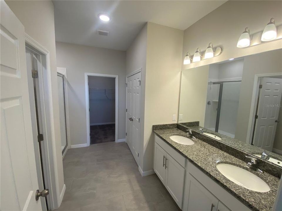 For Rent: $1,995 (3 beds, 2 baths, 1585 Square Feet)