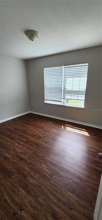 For Rent: $1,900 (3 beds, 2 baths, 1894 Square Feet)