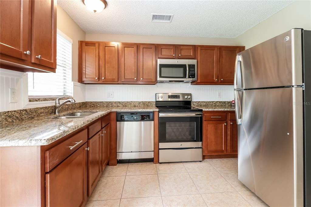 For Rent: $1,965 (3 beds, 2 baths, 1118 Square Feet)