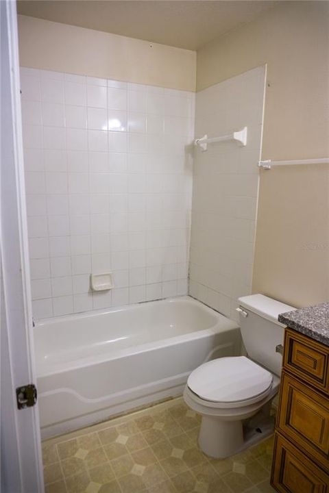 For Rent: $1,350 (1 beds, 1 baths, 657 Square Feet)