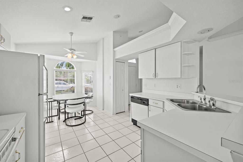 For Sale: $375,000 (4 beds, 2 baths, 1767 Square Feet)