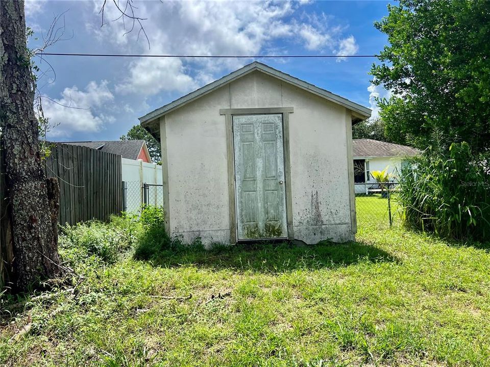 For Rent: $2,500 (5 beds, 2 baths, 2480 Square Feet)