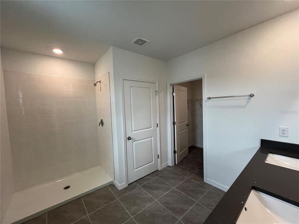 For Rent: $2,799 (4 beds, 3 baths, 2371 Square Feet)