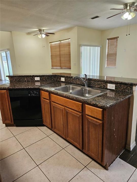 For Rent: $2,825 (5 beds, 3 baths, 3002 Square Feet)