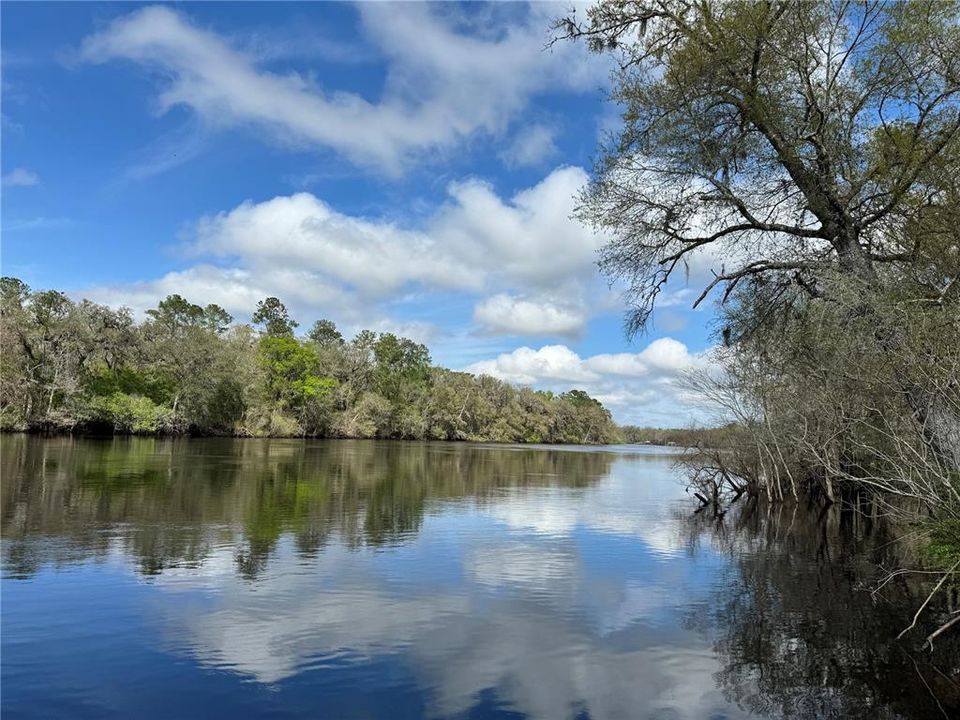 На продажу: $720,000 (40.00 acres)