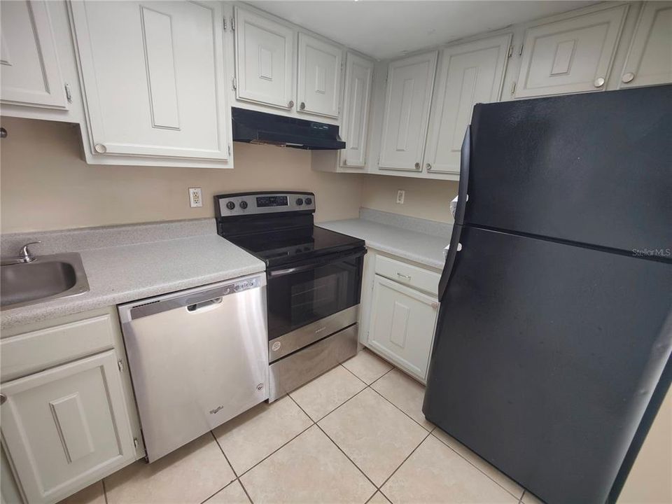 For Rent: $1,549 (2 beds, 2 baths, 1128 Square Feet)