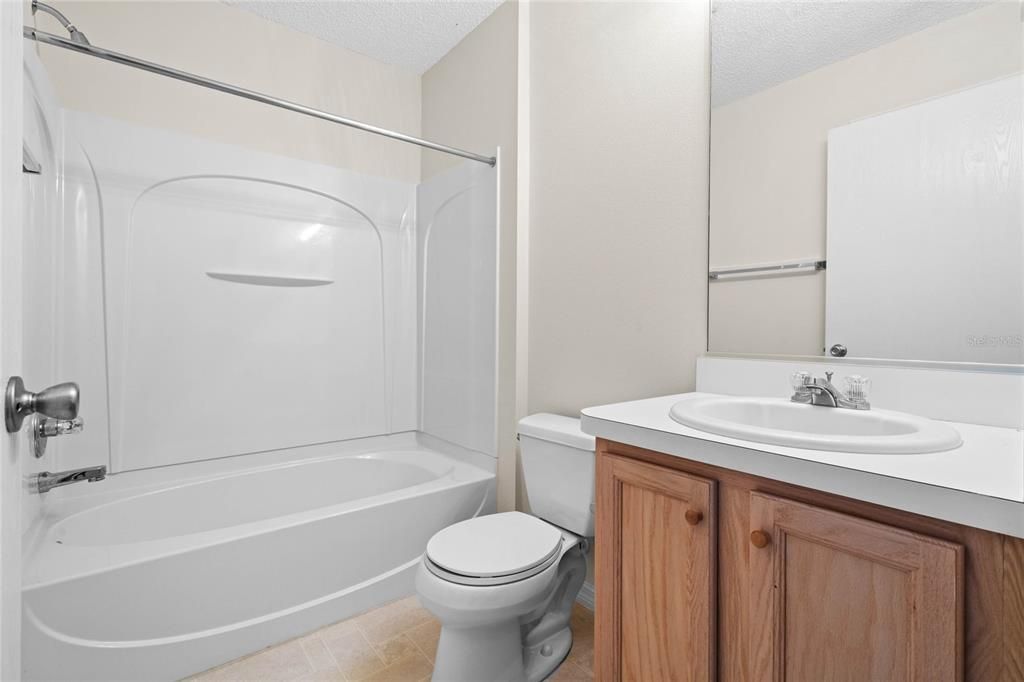 For Sale: $334,900 (3 beds, 2 baths, 1392 Square Feet)