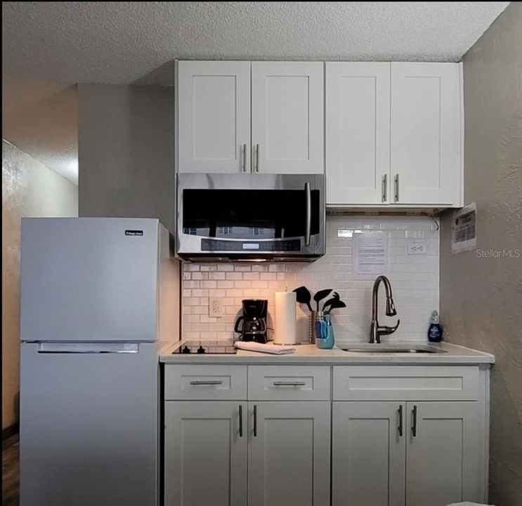 For Rent: $1,650 (1 beds, 1 baths, 385 Square Feet)