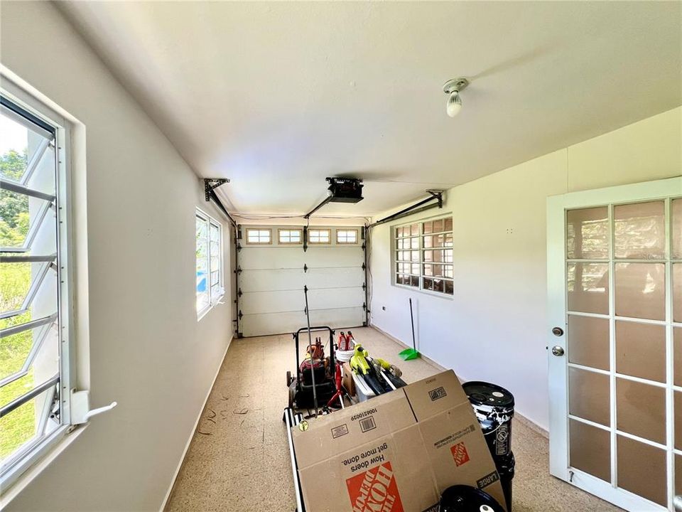 For Sale: $185,000 (3 beds, 2 baths, 1250 Square Feet)