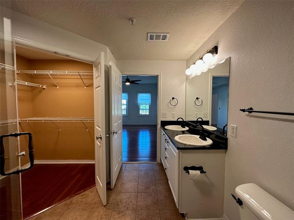 For Rent: $3,400 (2 beds, 2 baths, 1459 Square Feet)