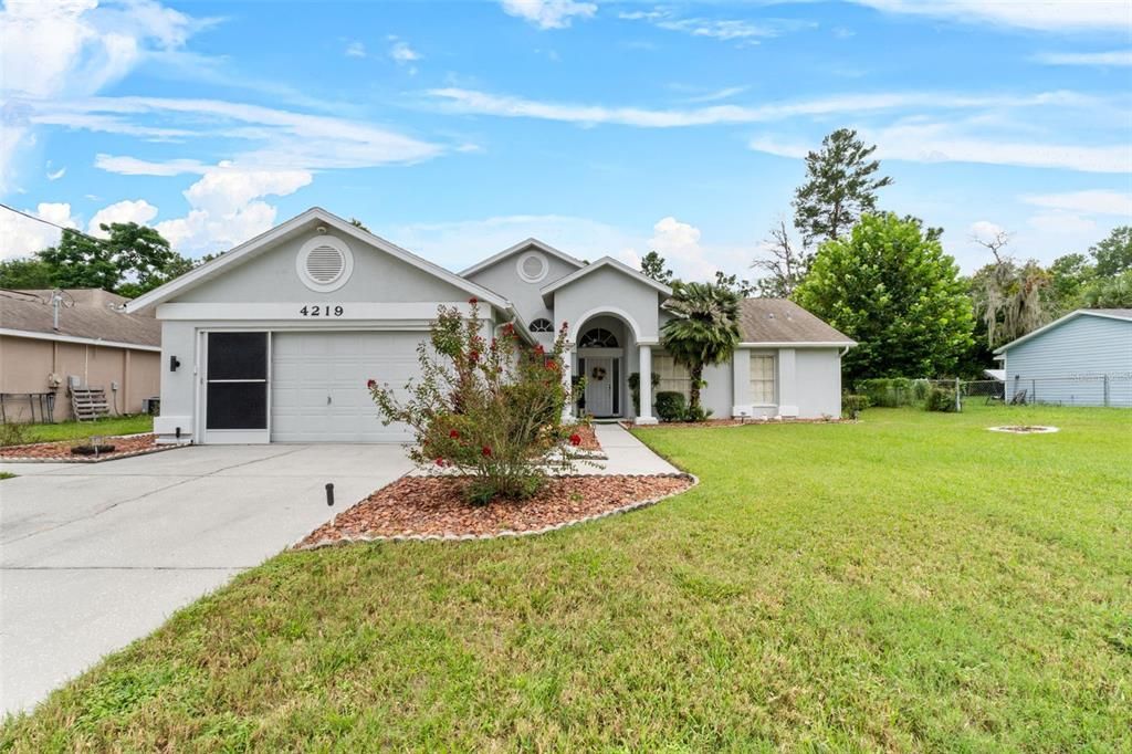 For Sale: $399,999 (3 beds, 2 baths, 1580 Square Feet)