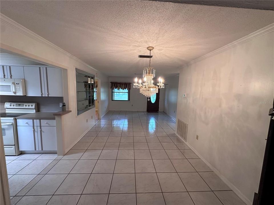 For Sale: $260,000 (3 beds, 2 baths, 1456 Square Feet)