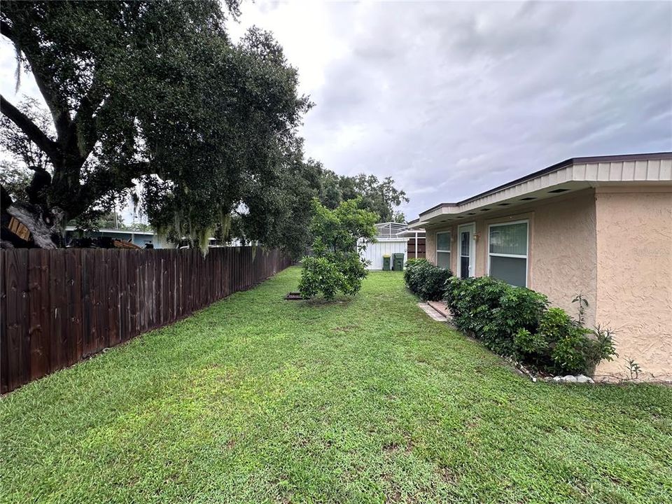 For Sale: $260,000 (3 beds, 2 baths, 1456 Square Feet)