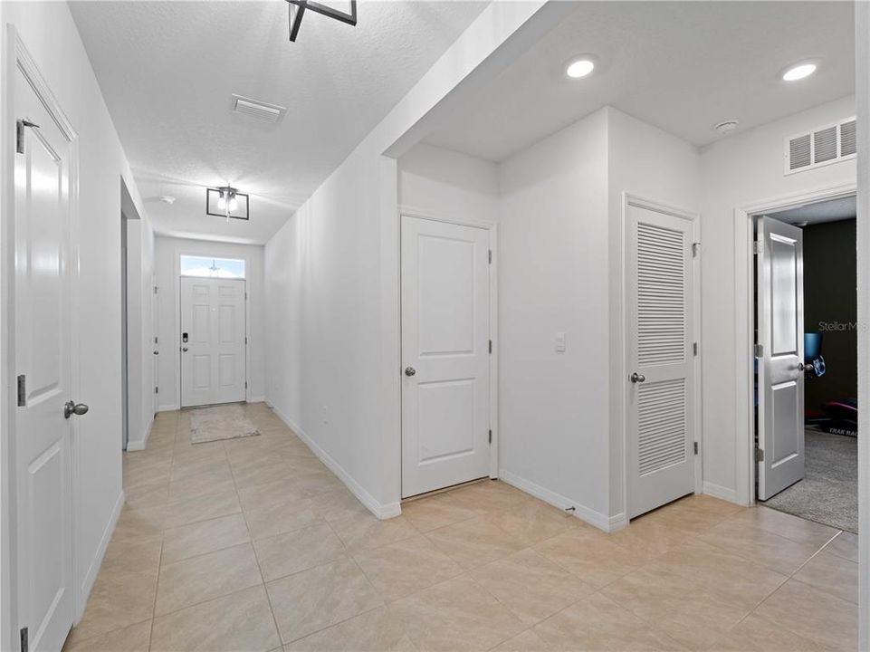 For Sale: $449,000 (4 beds, 2 baths, 1828 Square Feet)