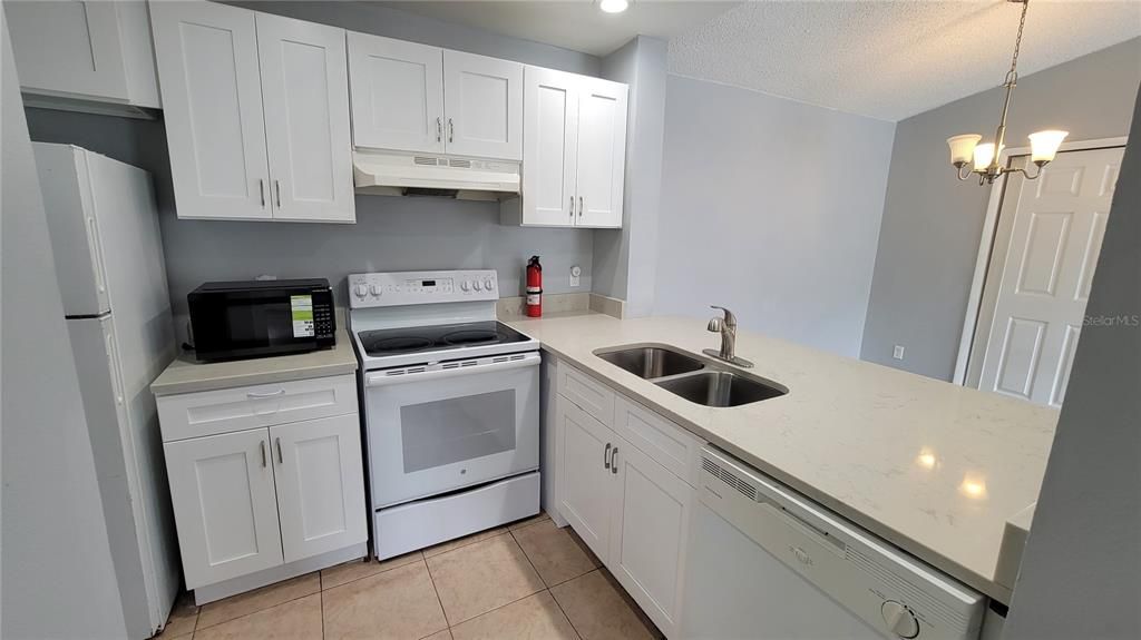 For Rent: $1,650 (2 beds, 2 baths, 934 Square Feet)