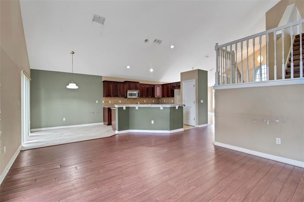 Active With Contract: $379,900 (4 beds, 2 baths, 2128 Square Feet)