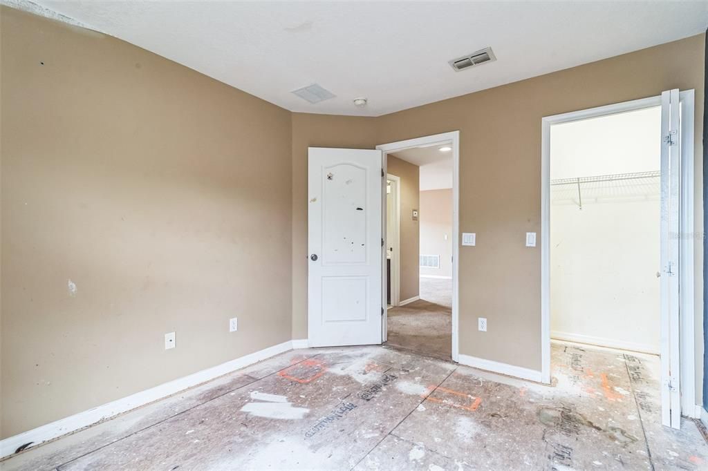 Active With Contract: $379,900 (4 beds, 2 baths, 2128 Square Feet)