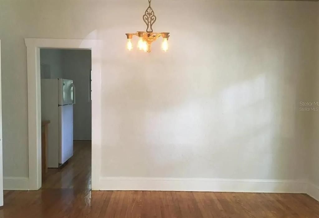 For Sale: $275,000 (2 beds, 1 baths, 1098 Square Feet)