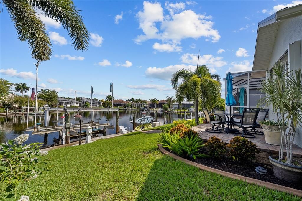 For Sale: $750,000 (3 beds, 2 baths, 1940 Square Feet)