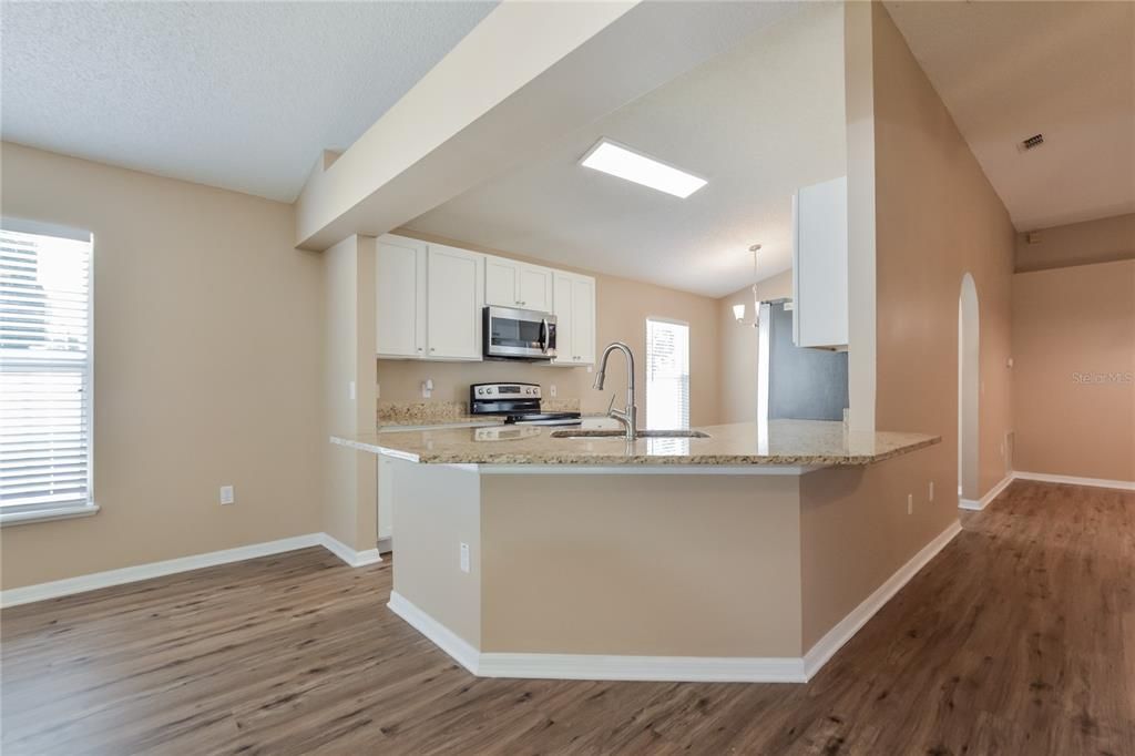 For Rent: $2,255 (3 beds, 2 baths, 1836 Square Feet)