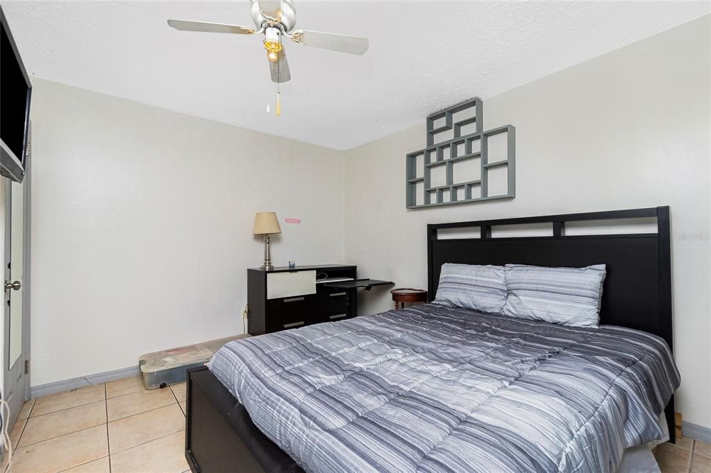 For Sale: $335,000 (2 beds, 2 baths, 1591 Square Feet)