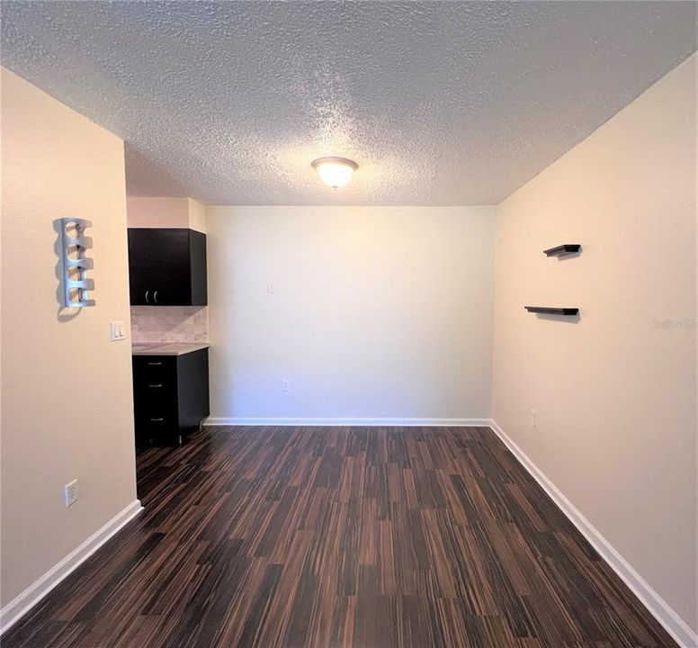 For Rent: $1,525 (1 beds, 1 baths, 644 Square Feet)