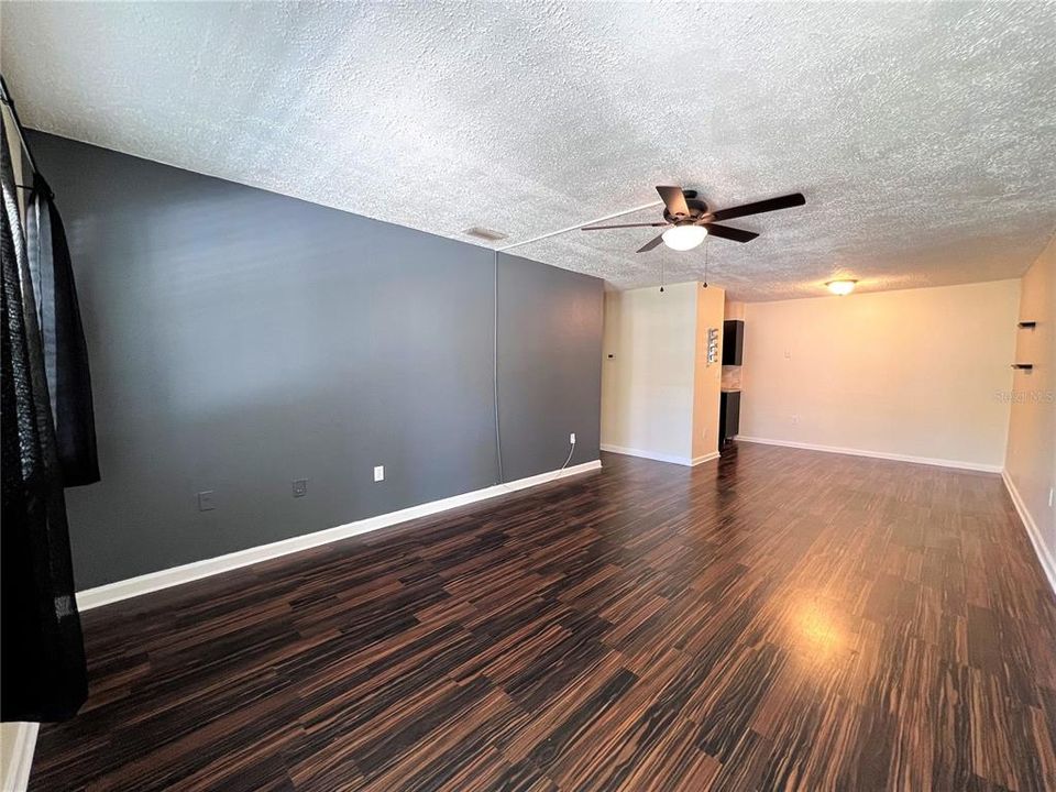 For Rent: $1,525 (1 beds, 1 baths, 644 Square Feet)