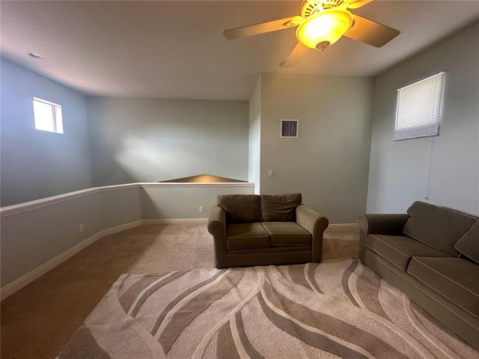 For Rent: $2,600 (2 beds, 2 baths, 2100 Square Feet)