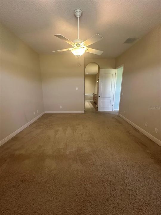 For Rent: $2,600 (2 beds, 2 baths, 2100 Square Feet)