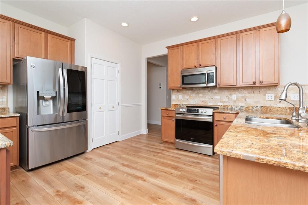 Stainlees steel Kitchen with plenty of work room