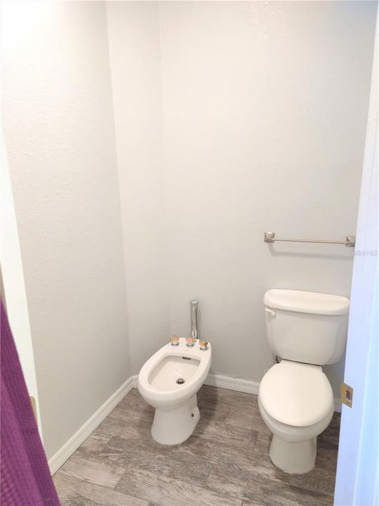 For Rent: $2,600 (3 beds, 2 baths, 1619 Square Feet)